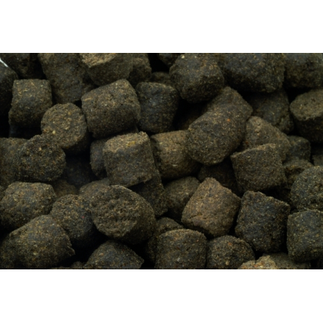 PELLETS CLUB SENSAS NOIR POISSON 8 MM 700 GR